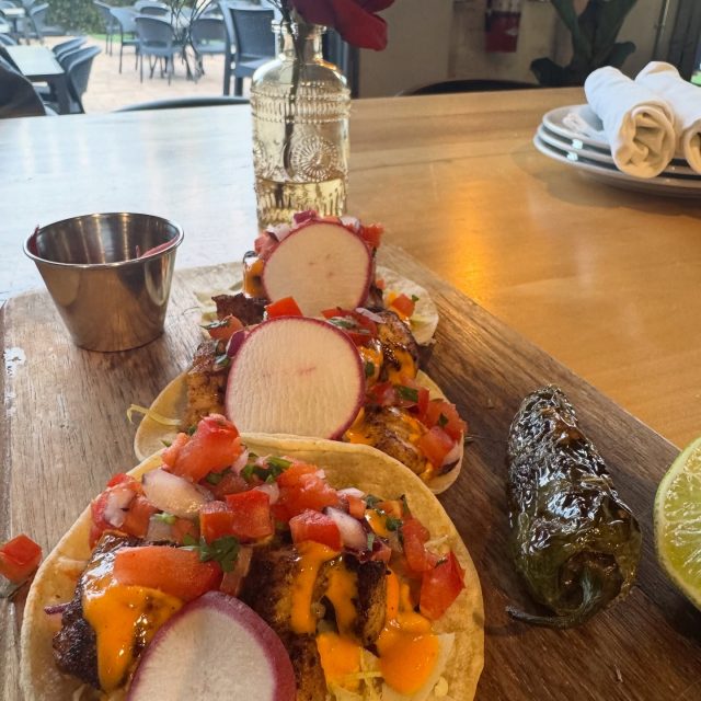 New specials!!
No more pork belly tacos… but we did bring in something just as dreamy 👀
🌮 Sea Bass Tacos + a Beer — $20
🍣 Miso Salmon — $36
Here for one week only, come try them before they’re gone!
#parque1055 #santapaula #seabass #salmon #seafood #foodie