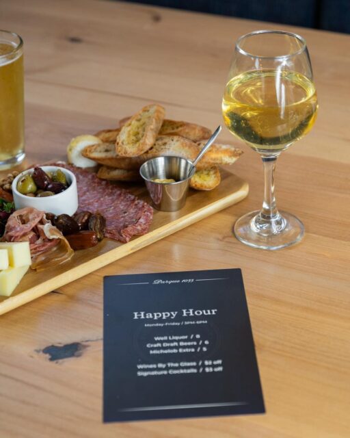 If you needed a sign to get a drink after work today…It’s literally a national holiday! 🍹😉
Happy national happy hour day!
Happy Hour is 3-6 pm everyday at Parque 1055!
📸: @mariahgreencreative
#happyhour #margarita #beer #wine #cheers #nationalhappyhourday