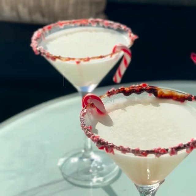 Martini Club is back with a holiday twist 🎄🍸

Join us on Wednesday December 17th from 5:30–7:30 PM for TWO specialty martinis, an appetizer, and a live piano performance.

✨ $35 per guest
✨ Secret code: Candy Cane
📱 DM or Text 805-626-4830 to reserve your seat

Let’s toast to the season at Parque 1055. 

#martini #santapaula #restaurant