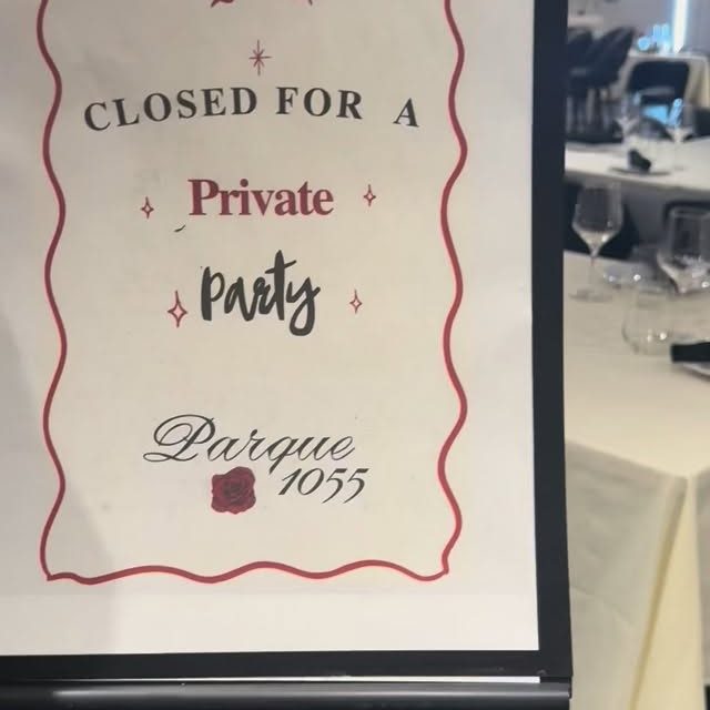 Thank you for choosing to host your holiday party with us 🤍
Tonight, our main room is reserved, but the wine room and part of the patio are still open and welcoming you in.

#restaurant #santapaula #events