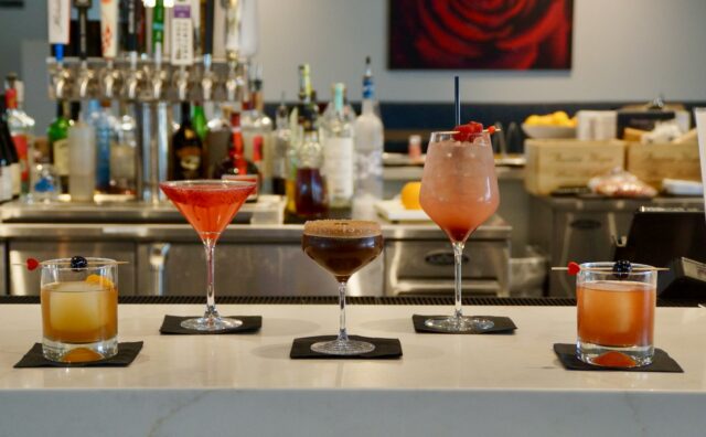 Our Valentine’s cocktail lineup is officially here 💘

Craft cocktails made for date night, Galentine’s, and everything in between and yes, we also have mocktails.
Love is in the air at Parque 1055. Reservations recommended.

#parque1055 #valentinesday #cocktails #datenight #mocktail