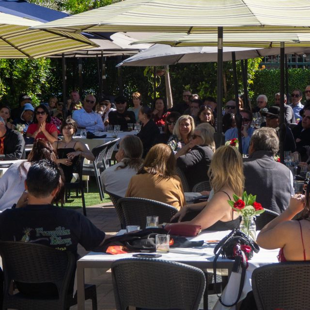 Everyone’s a movie star when the marketing girl pulls up for content shoots…. or runs and hides! Either way it’s a fun day! 🎬✨😂

#santapaula #restaurant #behindthescenes #eats #funny