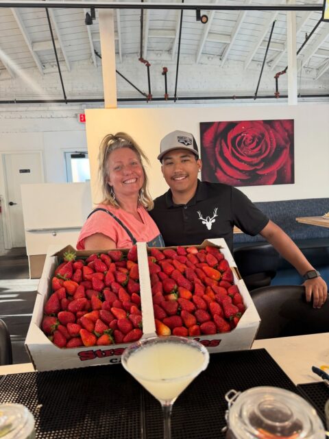Thank you @prancersfarm for your sweet strawberries, what should the bar and chef do?? 

#strawberries #restaurant #farmfresh #yum