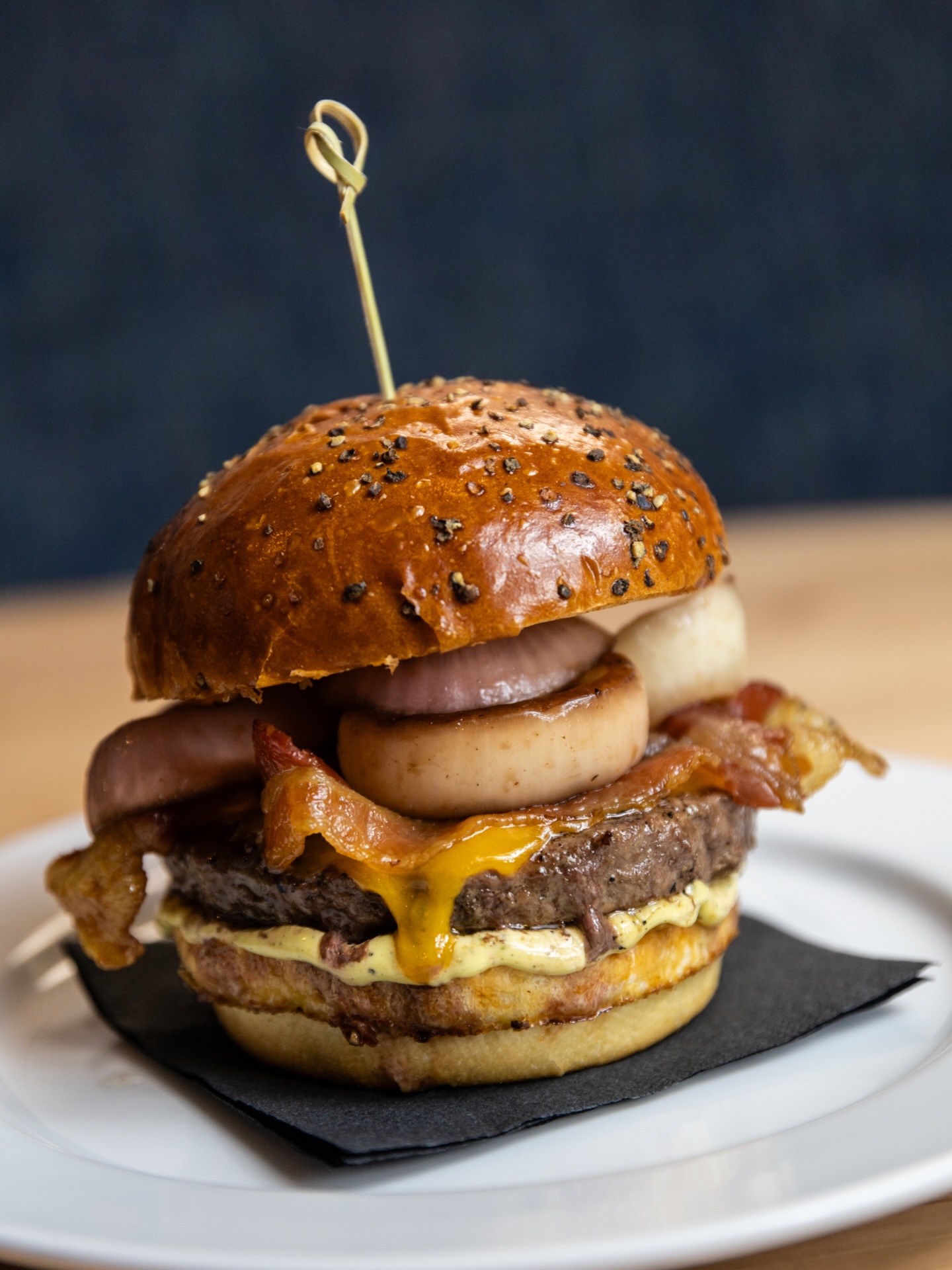 Midweek dilemma solved 🍔🍺

Burger & Beer Wednesday is happening all day at Parque 1055 in Santa Paula! Burger + fries + a beer for $25.

And if you’re making it a longer stop… 
3–9PM = extended happy hour with $2 beers (Michelob Ultra & Red Engine).

Save this for your next midweek plan 👀 
Tag someone who owes you a burger.