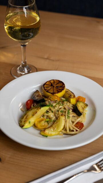 When you thought you had a great idea for a reel… girl bye I’m going to the wine room. 😂

#santapaula #restaurant #comedy #foodie #contentcreator