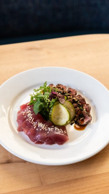 There’s no escaping. 😭😂

#restaurant #foodie #yum #comedy #happyhour