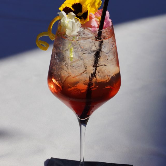 Sneak peek into our Parque 1055 spring cocktail menu 🌸✨ 

We’ve crafted a brand-new spritz with Atost aperitif and Silvergrin vodka…still thinking of the perfect name for this beauty! Any guesses? Local Bloom? 🍹 

#springbreak #bar #specials #spritzseason #cheers