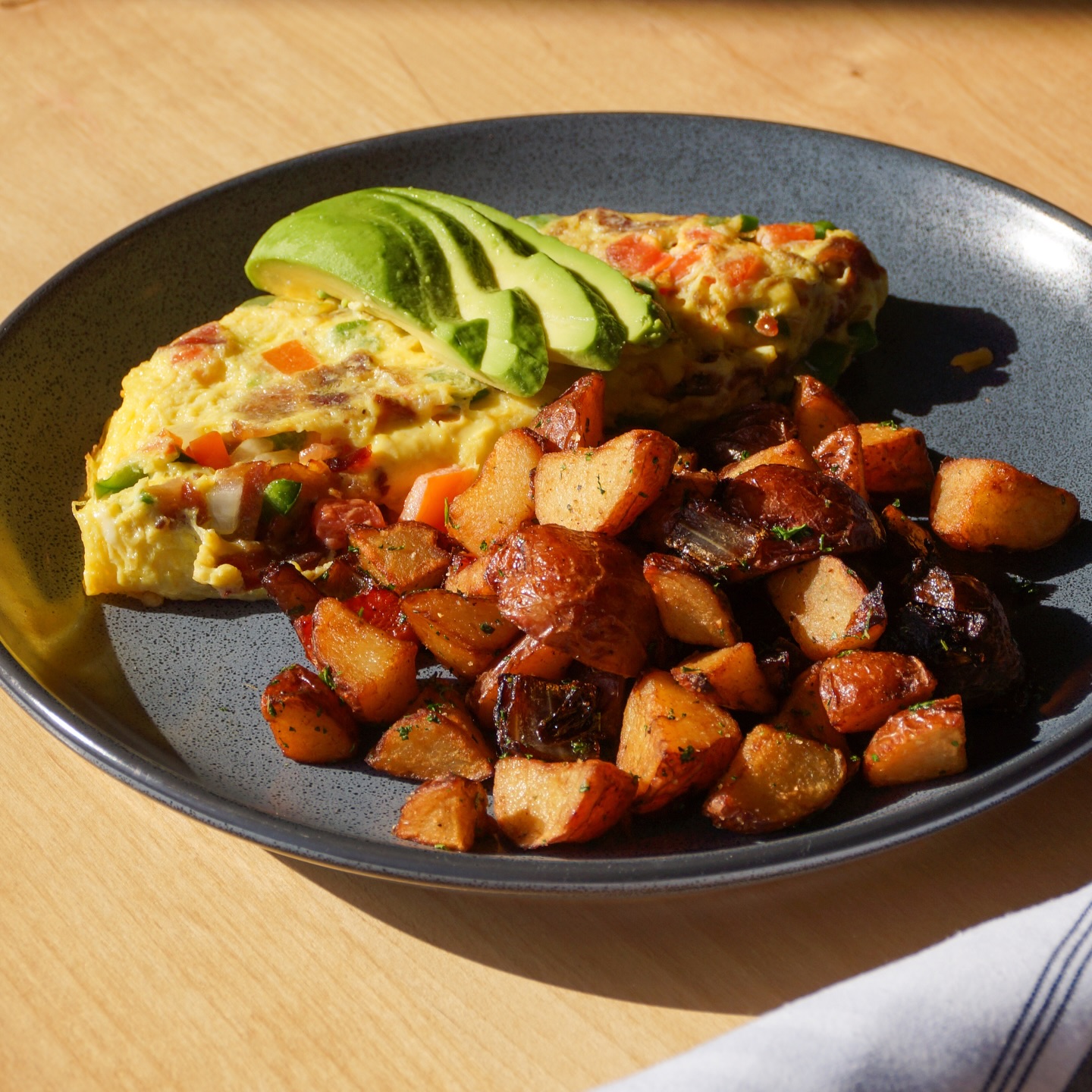 Brunch plans = handled 🍳✨

This weekend at Parque 1055, highlight your table with our veggie omelette. Fresh, flavorful, and the perfect start to your morning.

Join us for brunch:
Saturday 10am–2pm
Sunday 9am–2pm

Come sip, relax, and brunch with us at Parque 1055.

#venturacounty #santapaula #brunch #weekendbrunch #parque1055