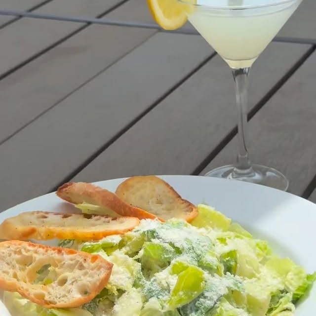 Girl Dinner Special — $35 🍟🥗🍸
French fries
Caesar salad
Well martini of your choice
The perfect excuse for a girl’s night at Parque.

#girldinner #martininight #girlsnightout #dinnerspecial #foodie