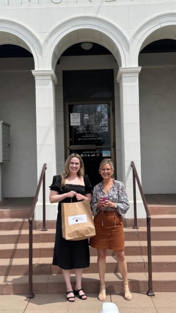 We love surprising our neighbors! 🎨🍴

Today we dropped off lunch to the amazing team at the Santa Paula Art Museum to celebrate their upcoming anniversary and it was the perfect reminder that great food makes every day a little more special.

Can’t make it in to dine with us?
You can still enjoy your Parque favorites from the comfort of home, now available on DoorDash! 🚗💨

And don’t forget to join us Saturday, April 18th from 4–6 PM as we celebrate the Santa Paula Art Museum’s Anniversary Party with great food, drinks, and community. We’d love to see you there! Tickets linked below!🥂

Order now on DoorDash or come celebrate with us in person!

#parque1055 #doordash #santapaula #supportlocal #community