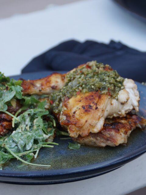 Mary’s chicken, perfectly grilled and topped with our signature sauce, served with fresh arugula potato salad. Simple ingredients, bold flavor, and always made with care. 🍗🌿

#parque1055 #freshingredientsonly #santapaula #venturacounty #dinner