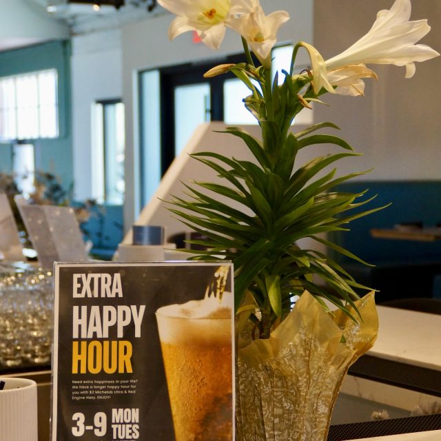 Midweek plans = handled 🍻
Residents Night at Parque

Monday–Wednesday
⏰ Extended Happy Hour 3–9 PM
🍺 $3 Michelob Ultras & Red Engine Dry Hazy

#residents #parque1055 #santapaula #happyhour #venturacounty