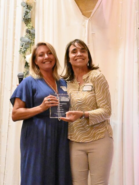 Last night at the Heritage Valley Best Of Awards was such a fun reminder of how special this community really is. ✨

We’re beyond grateful to everyone who voted for Parque 1055 and continues to support us week after week. From dinners and drinks to live music nights and celebrations, it means the world to have a community that shows up for us the way you do.

Huge thank you to Gabby @sunshine.socials_ for capturing the night so perfectly with these amazing photos. 💛

We’re feeling incredibly thankful and excited for everything ahead. Cheers to Santa Paula and all the amazing local businesses that make this community what it is! 

#venturacounty #supportlocal #parque1055 #community #bestof