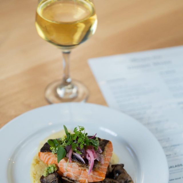 Celebrate National Wine Day with us 🍷✨
Nothing pairs better than a crisp glass of white wine and our salmon dish after a long day. Fresh flavors, good company, and patio season in full swing at Parque. 🤍
#foodiefavorites #venturacounty #wineanddine #nationalwineday #parque1055