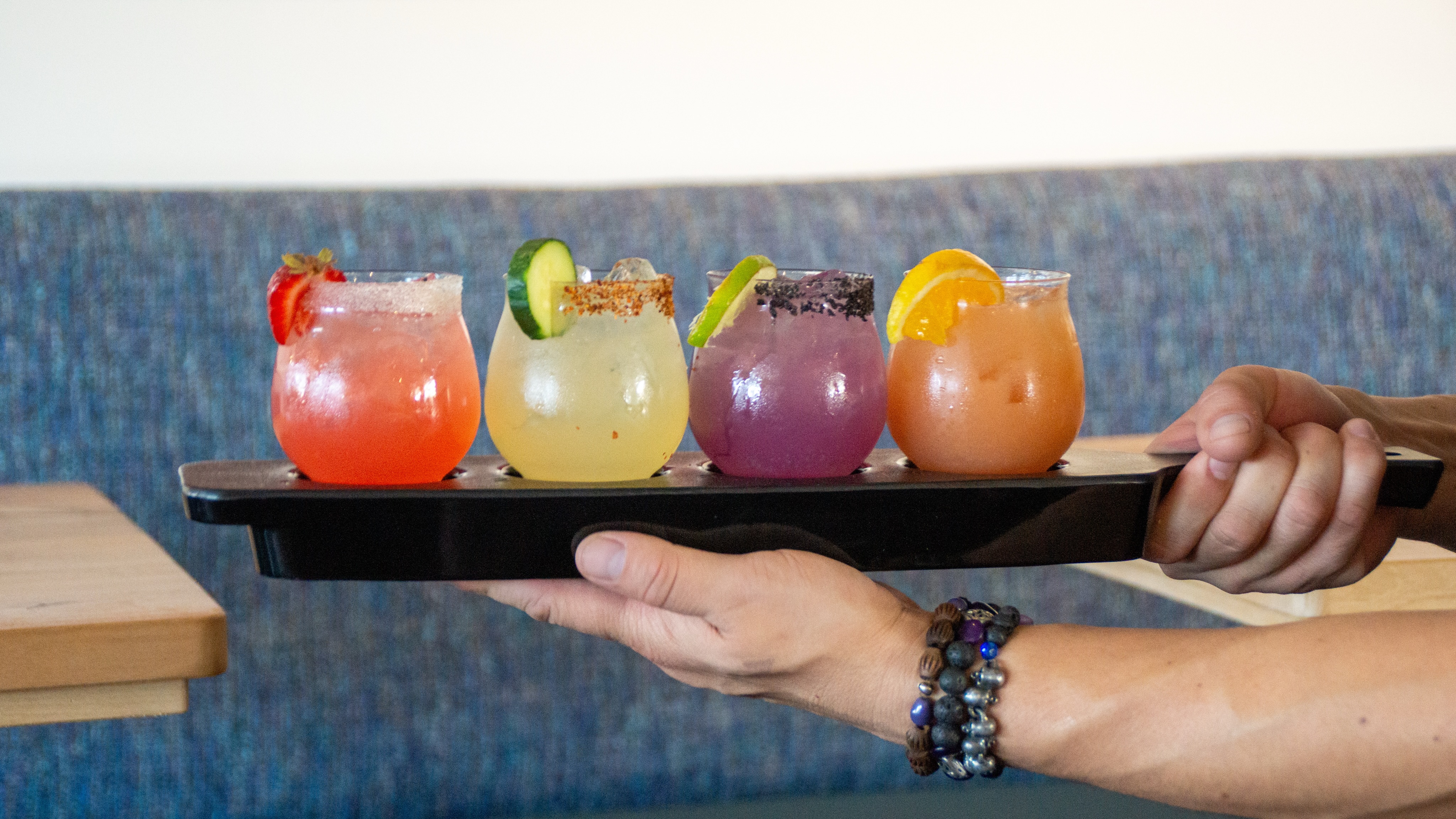 Summer just tastes better on the patio. ☀️🍹
Grab a margarita flight, soak up the sunshine, and kick back with your favorite people. Whether you’re here for happy hour or staying through dinner, we’ve got your patio table waiting.
📍Parque 1055, Santa Paula
#parque1055 #summevibes #patioweather #santapaula #margaritas